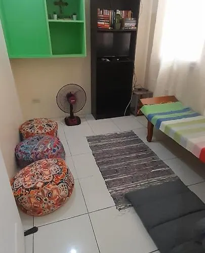 Apartamento Joh's Haven At East Residences Ortigas - 5th Floor, Walk Up